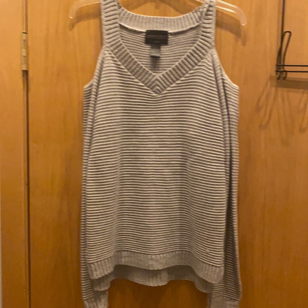 Cold shoulder top